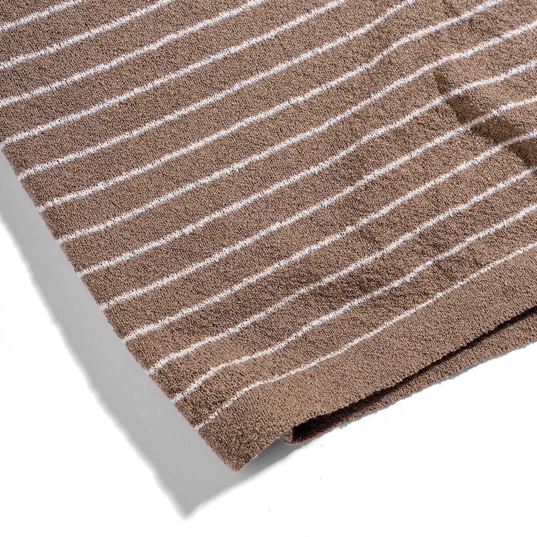 Áo Thun Polo Dệt Kim Textured Sọc Nhuyễn Kem Nâu