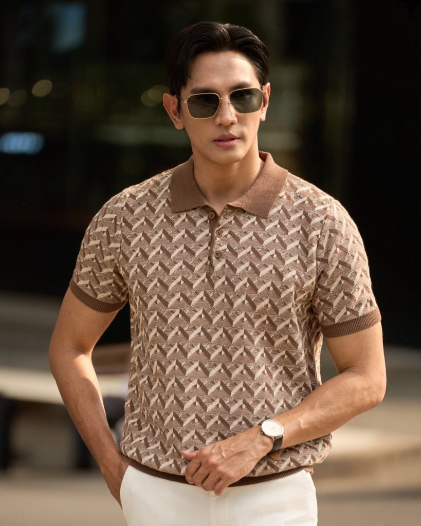 Áo Thun Polo Dệt Kim Cao Cấp Monogram Hoạ Tiết Nâu Trắng