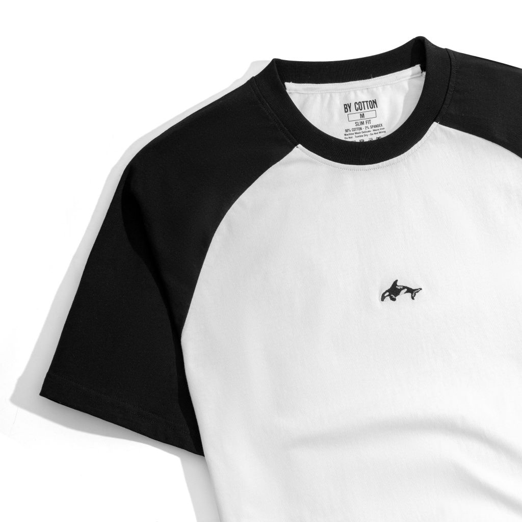 Áo Thun Cổ Tròn Raglan Slimfit Thêu Cá Heo - Màu Trắng