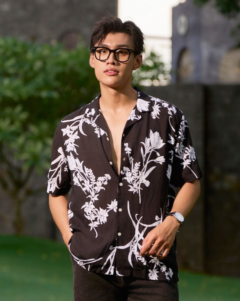 Áo Sơ Mi Tay Ngắn Cổ Danton In Hoa - Đen