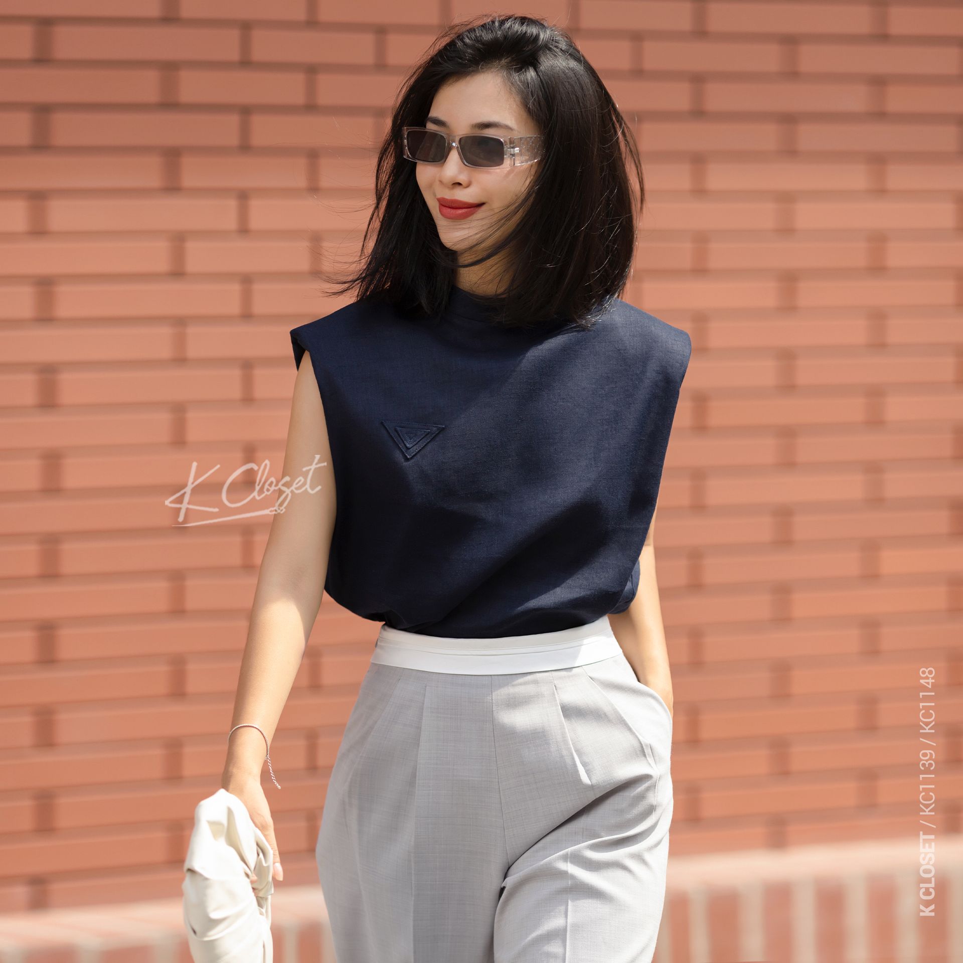  ÁO SÁT NÁCH ĐỆM VAI TÚI TAM GIÁC K CLOSET KC1148 