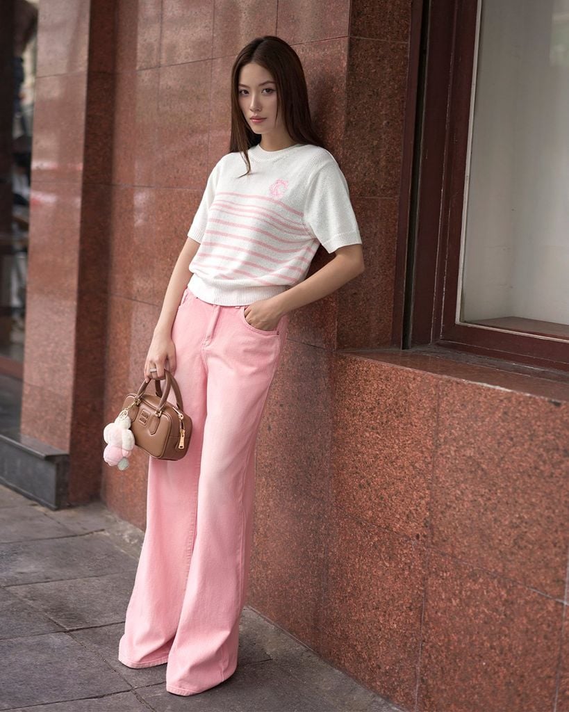  ÁO LEN SỌC NGANG THÊU LOGO KC A1014 