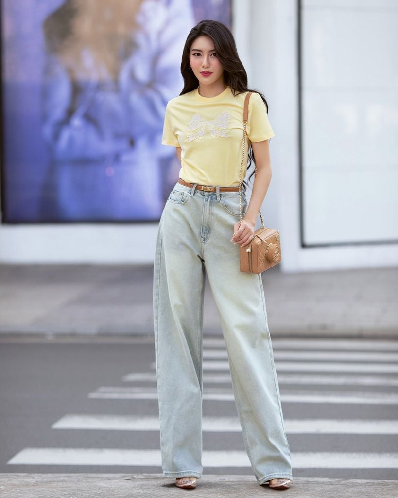  ÁO THUN TAY NGẮN NƠ REN K CLOSET A4005 