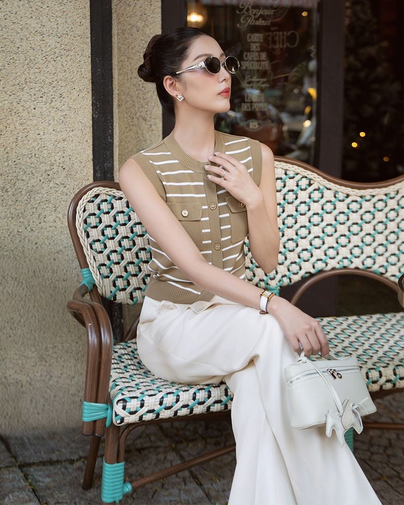  ÁO DỆT KIM SÁT NÁCH CỔ TRÒN TÚI HỘP K CLOSET A1036 