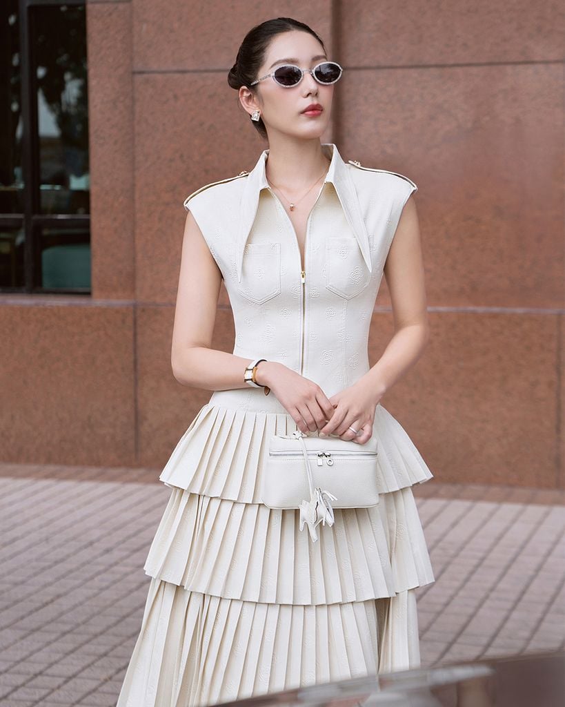  ĐẦM DÀI XẾP LY 4 TẦNG K CLOSET D1022 