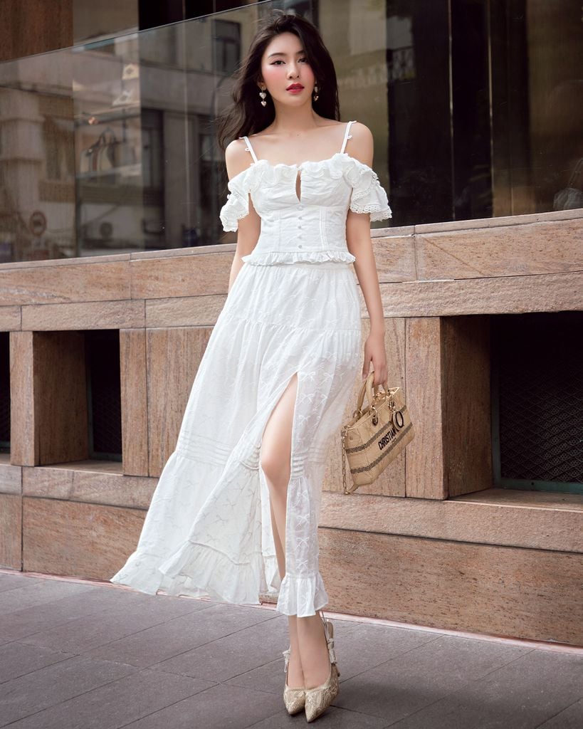  SET ÁO THÊU NƠ CỔ VUÔNG - CHÂN VÁY MIDI XẺ TÀ K CLOSET S1010S1011 