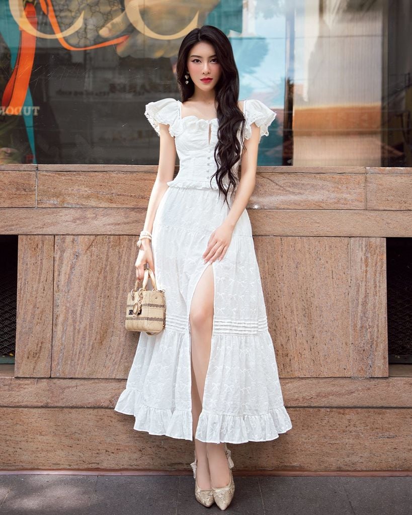  SET ÁO THÊU NƠ CỔ VUÔNG - CHÂN VÁY MIDI XẺ TÀ K CLOSET S1010S1011 