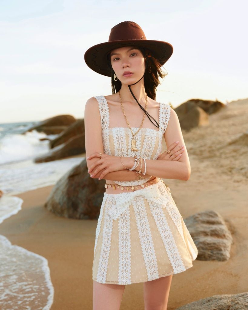  K Closet Bow Tie Lace Set 