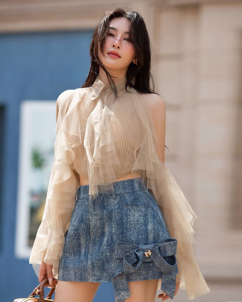  ÁO LƯỚI KHOÉT VAI TAY NHIỀU LỚP K CLOSET A3010 