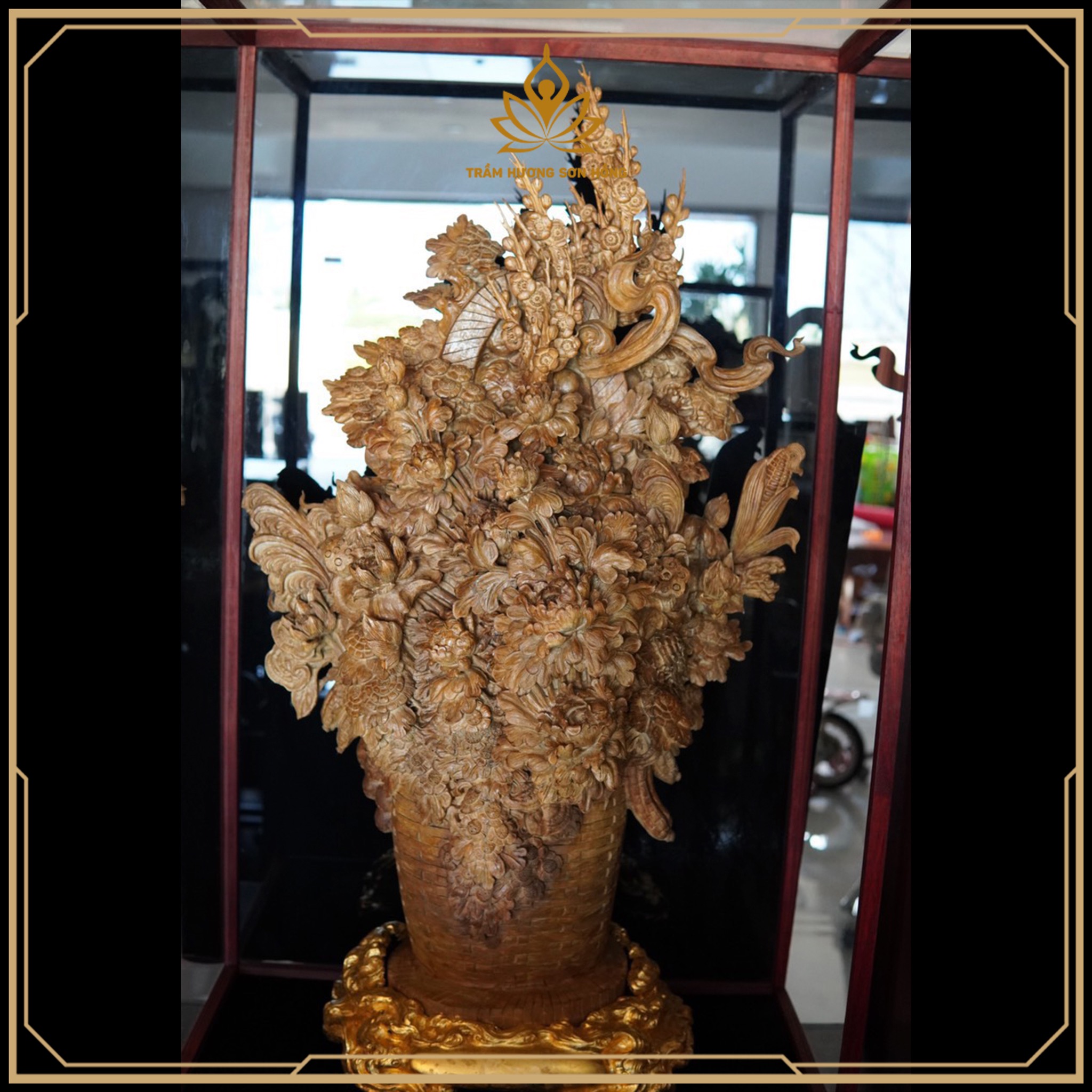 BÌNH HOA PHÚ QUÝ TRẦM HƯƠNG TỰ NHIÊN