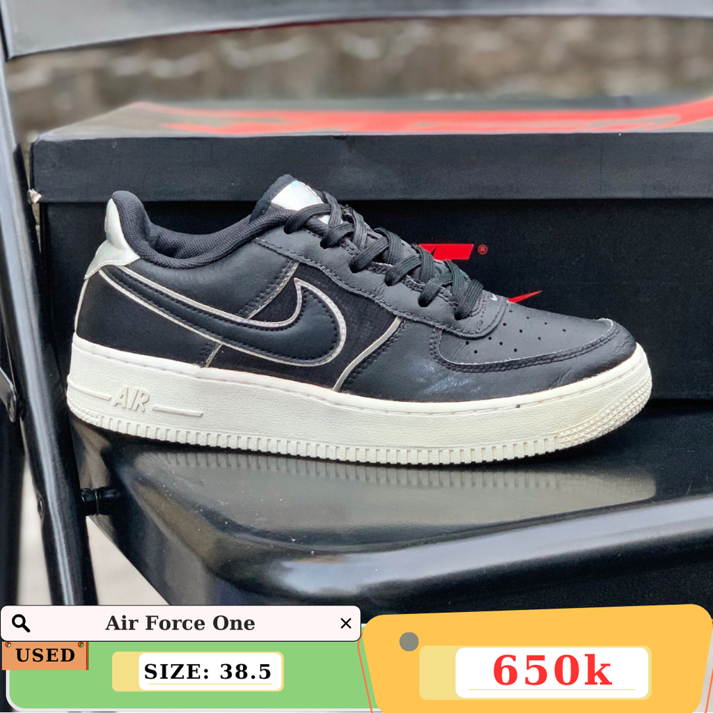 NIKE Air Force One 38.5 V2R Store