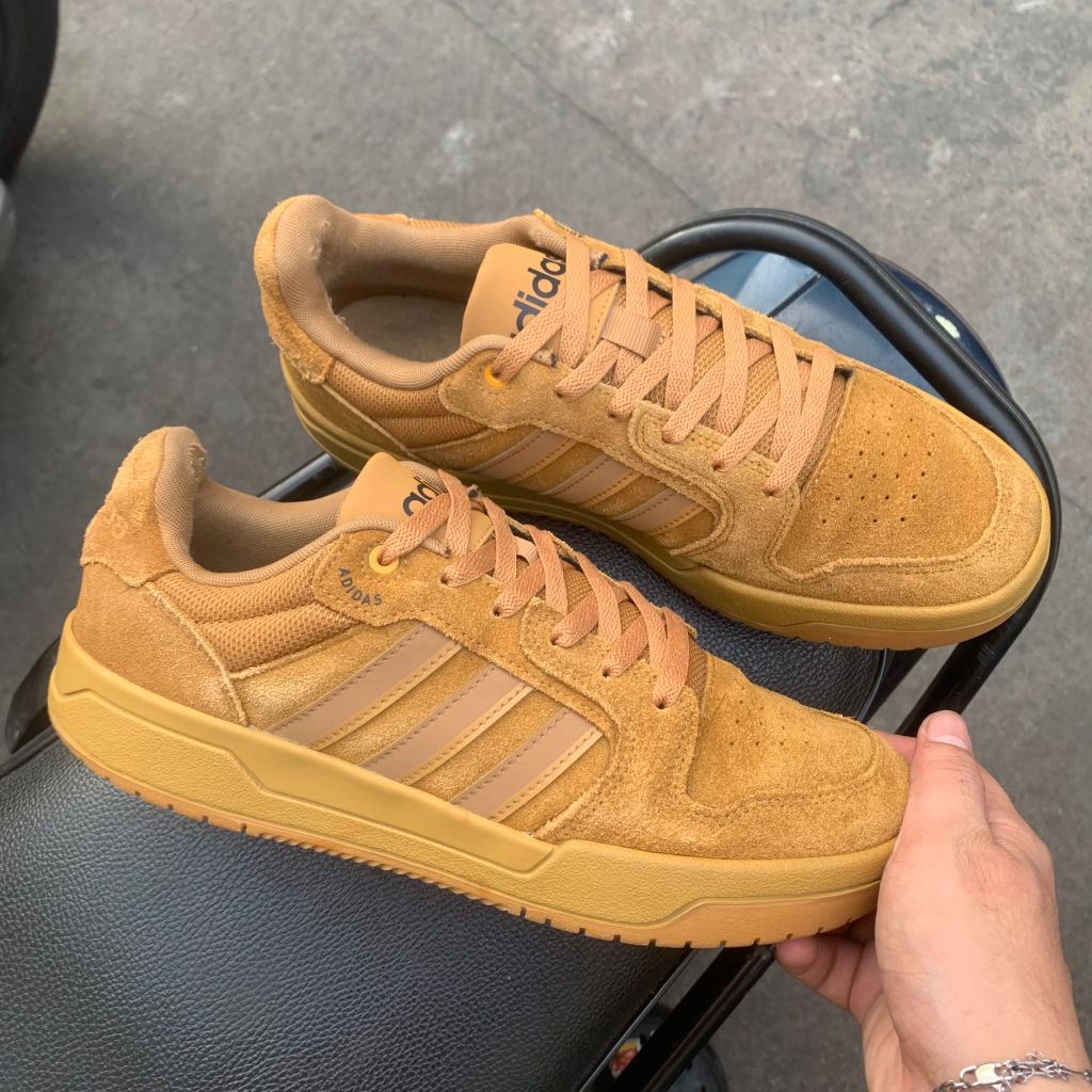 ADIDAS Entrap Low Suede 42(2/3) V2R Store