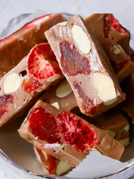  Nougat Vị Chocolate Dâu Tây ( Túi Zip 500g ) 