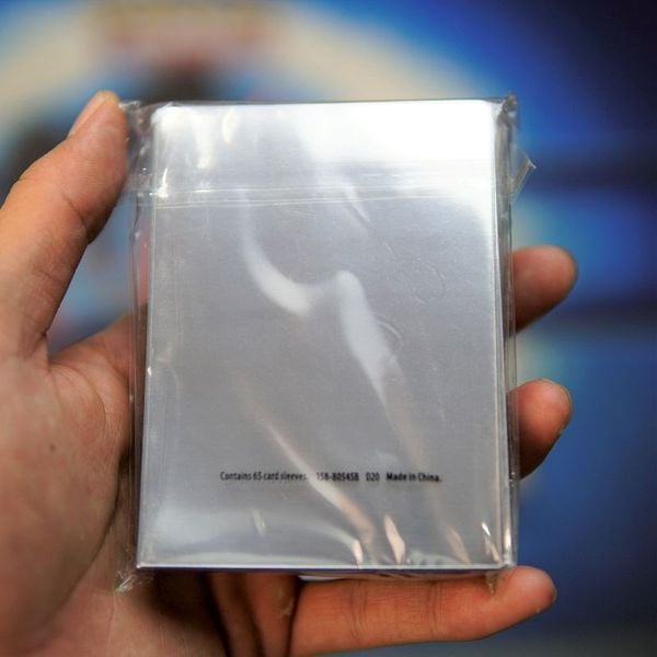 Bọc bài Standard Size Pokemon Charizard VMAX Sleeves - Chính hãng Nintendo