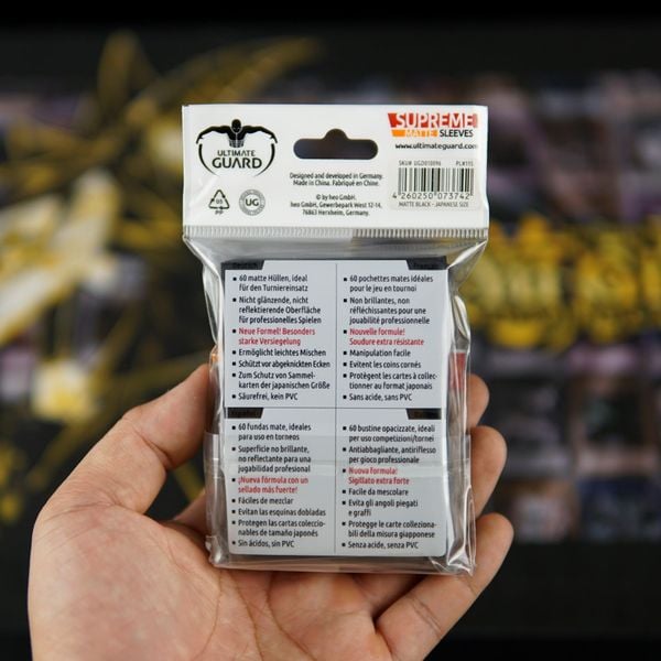 Bọc bài Small size Supreme MATTE Card Sleeves - Màu đen - Chính hãng Ultimate Guard