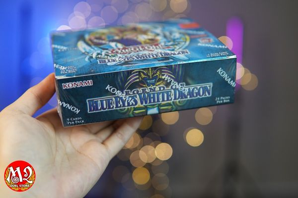 Hộp thẻ bài Yugioh Legend of Blue Eyes White Dragon Booster Box - 25th Anniversary Edition - LOB Chính hãng Konami