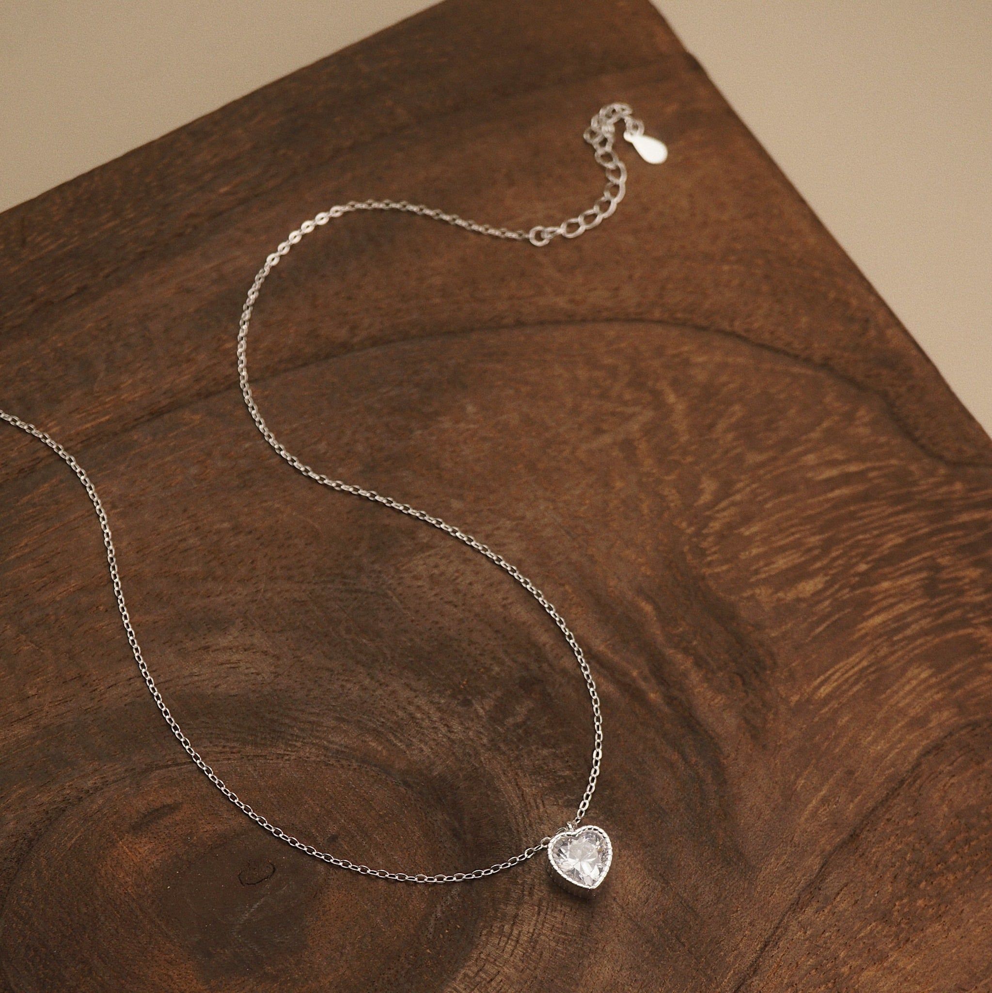  HEART STONE NECKLACE (S) 