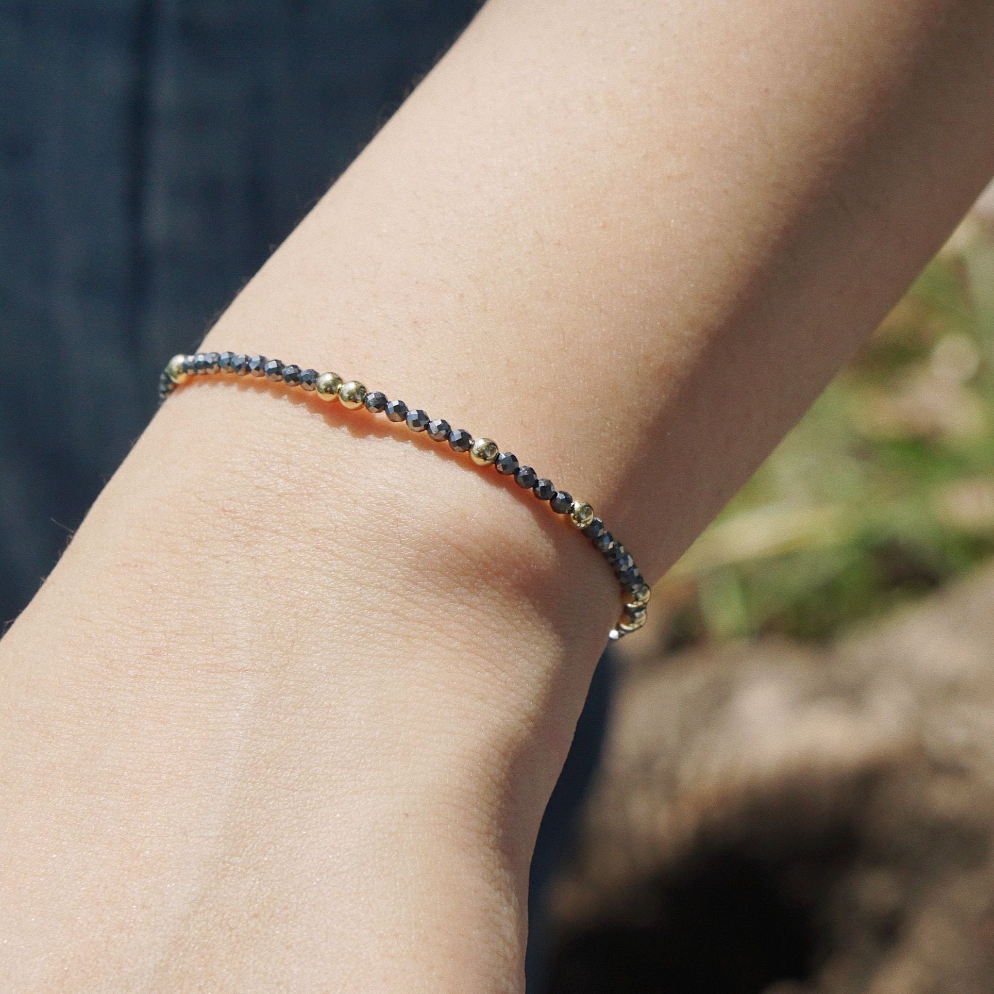 ROUND SILVER OBSIDIAN STONE BRACELET 
