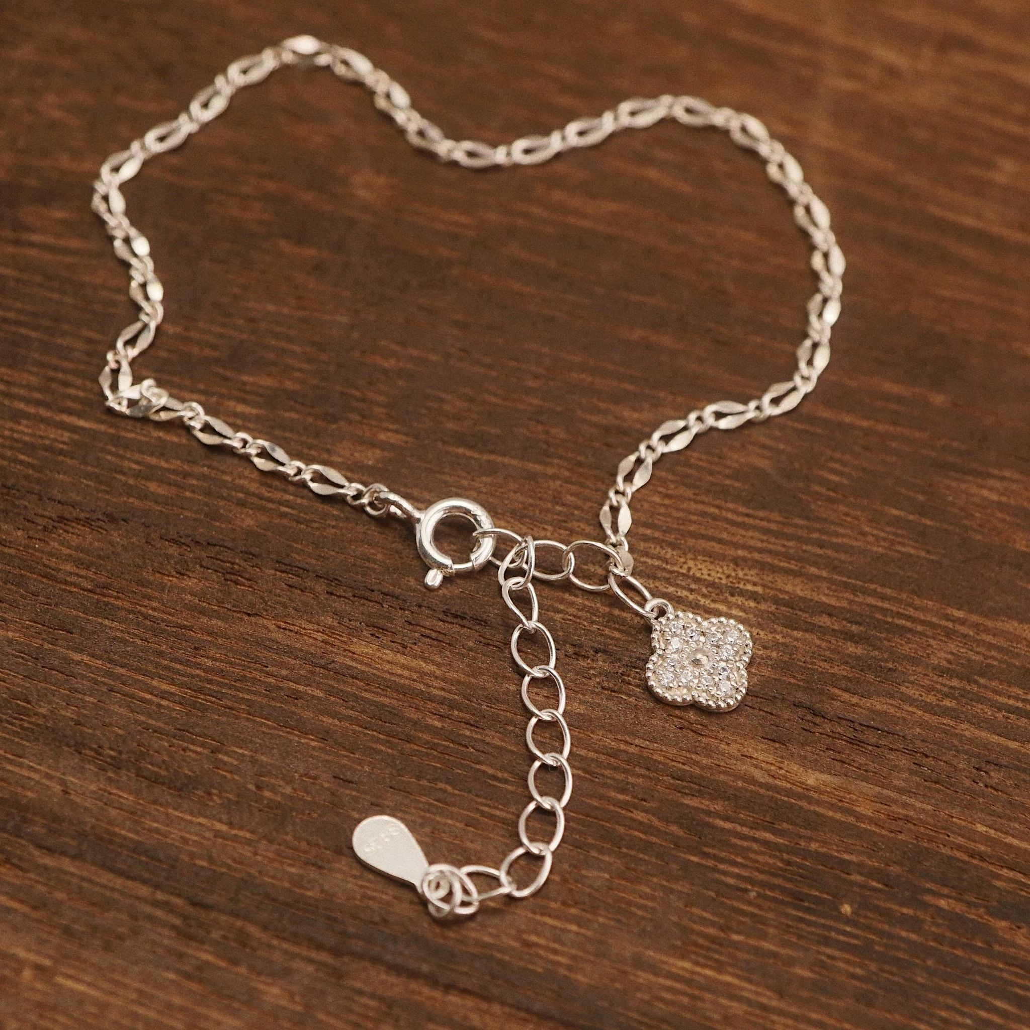  DAISY CLOVER LEAF TWIST SERPENTINE CHAIN BRACELET (S) 
