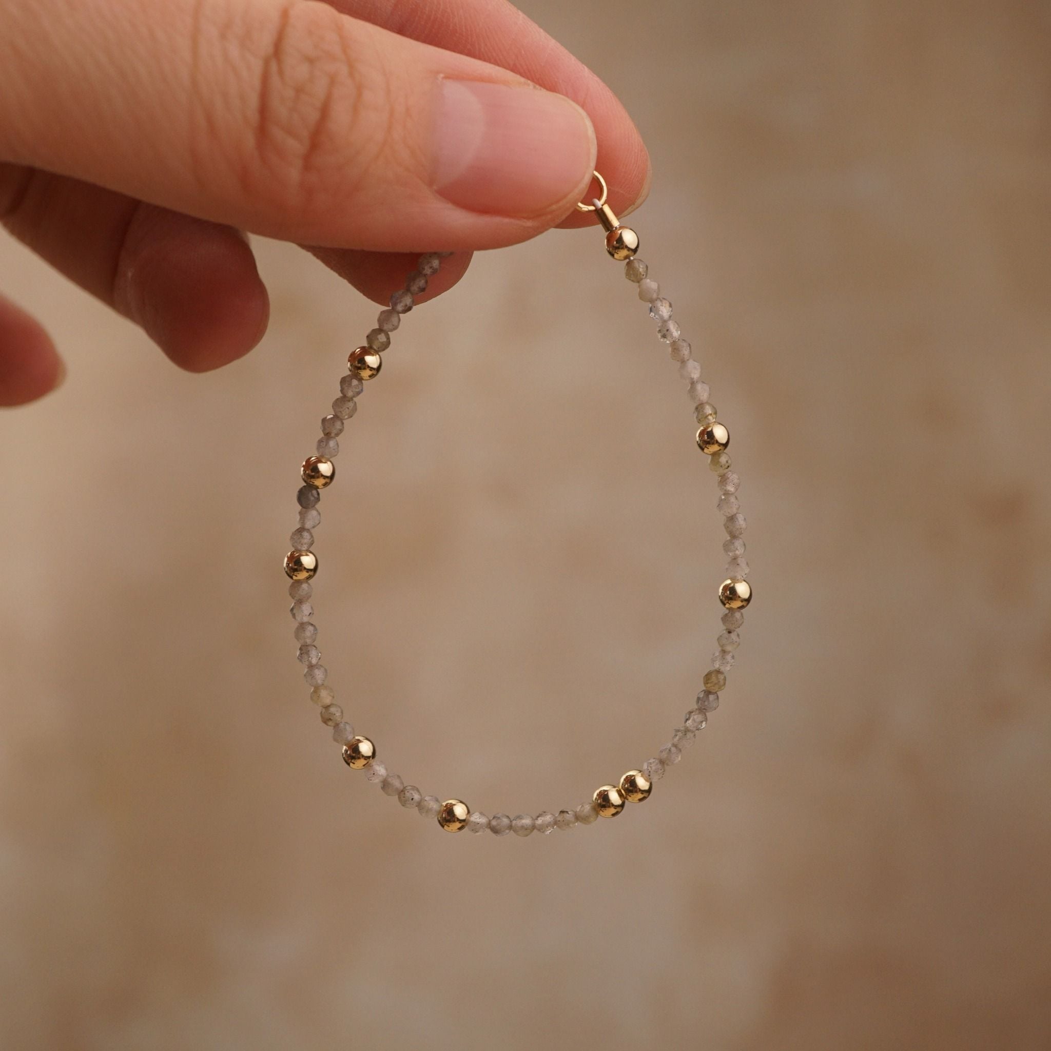  LABRADORITE STONE BRACELET 