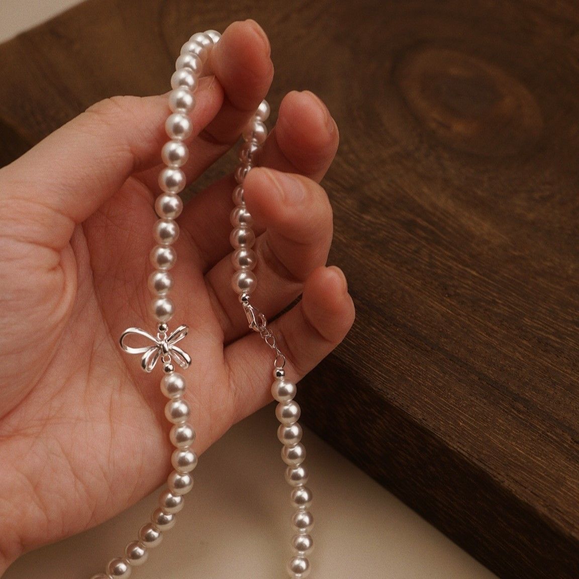  BUTTERFLY ROUND PEARL NECKLACE (S) 