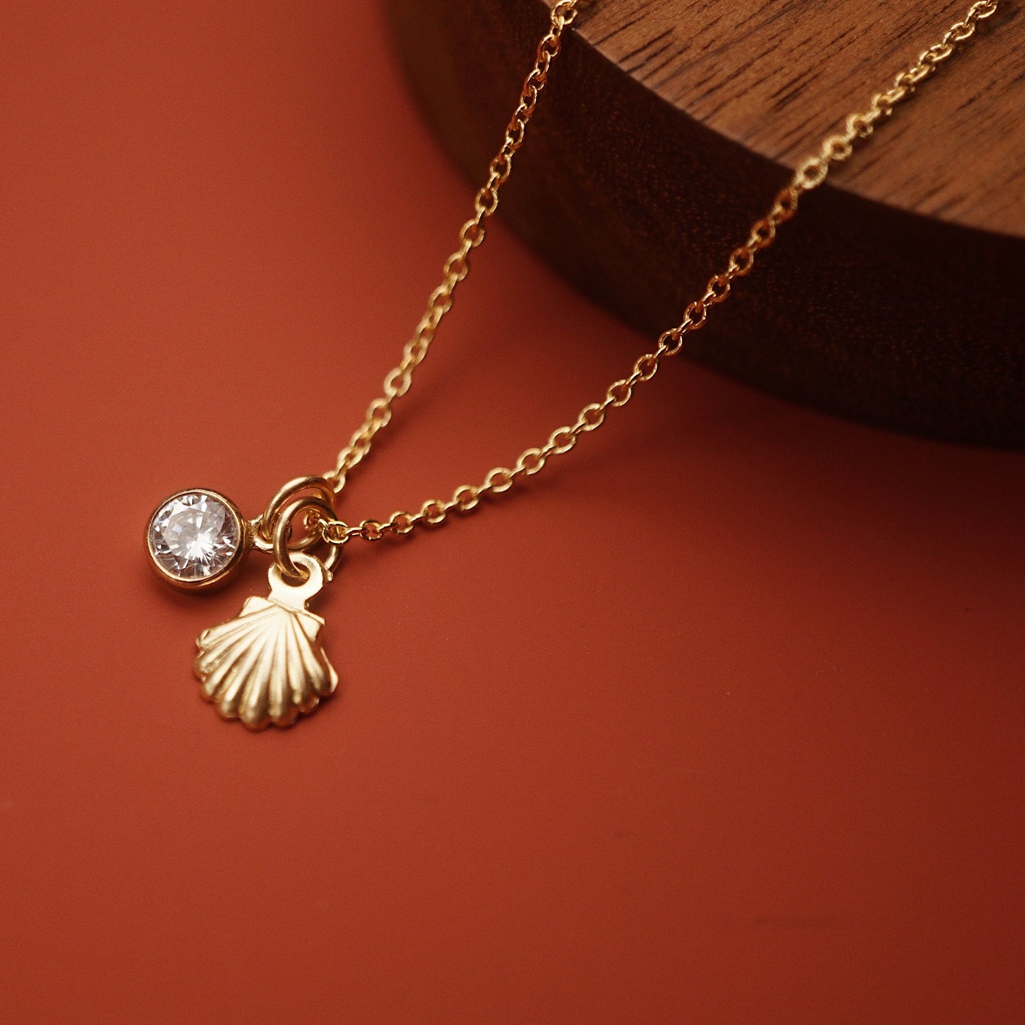  STONE & SHELL NECKLACE 