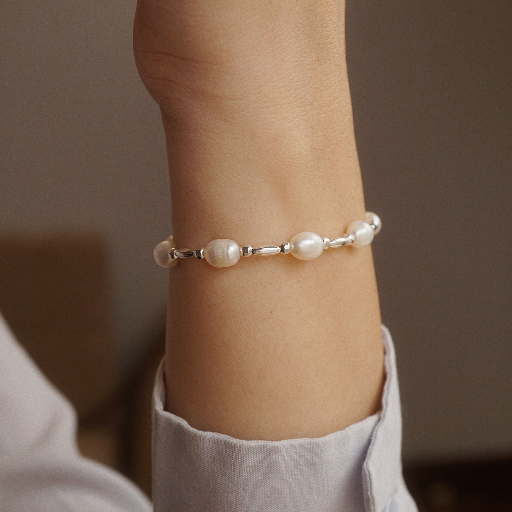  BOLD RICESHAPE PEARL MIX BEADED BRACELET (S) 