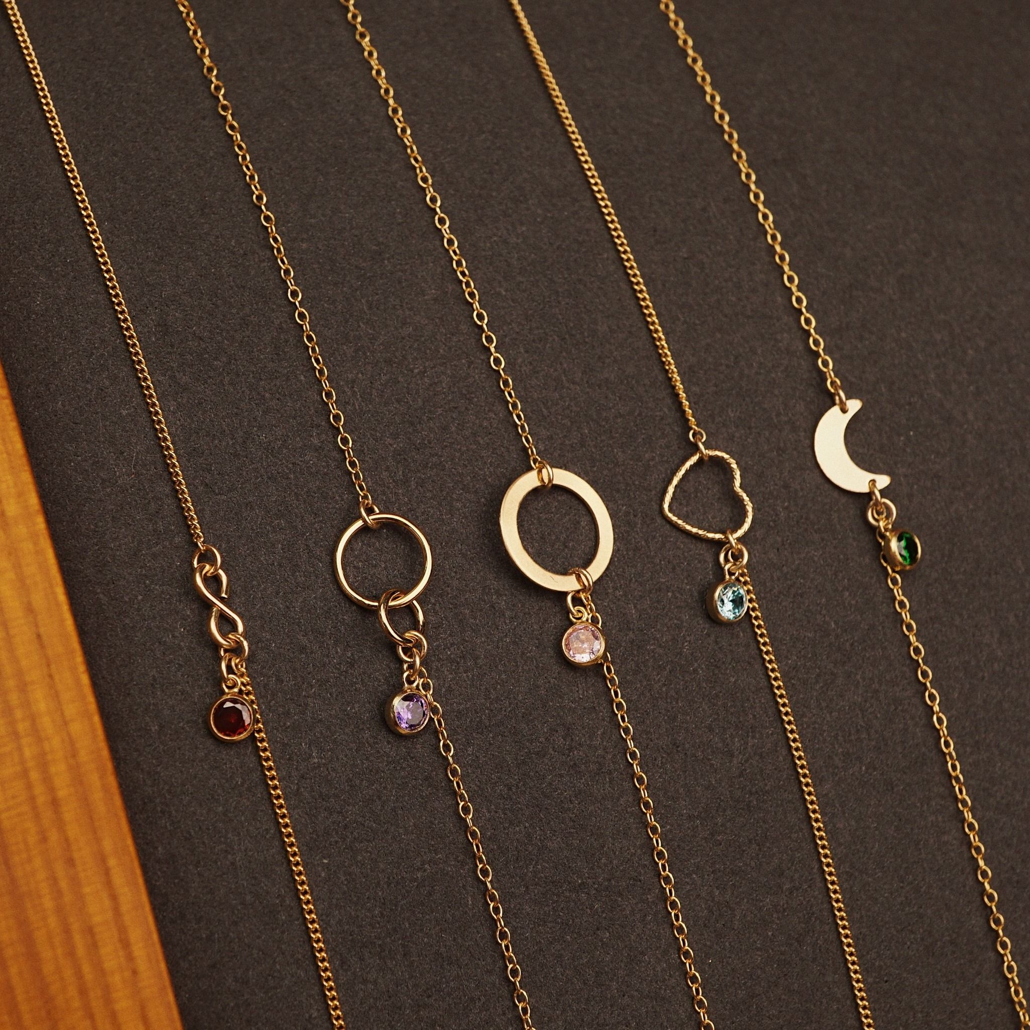  STONE - INTERLOCKING CIRCLE BRACELET 