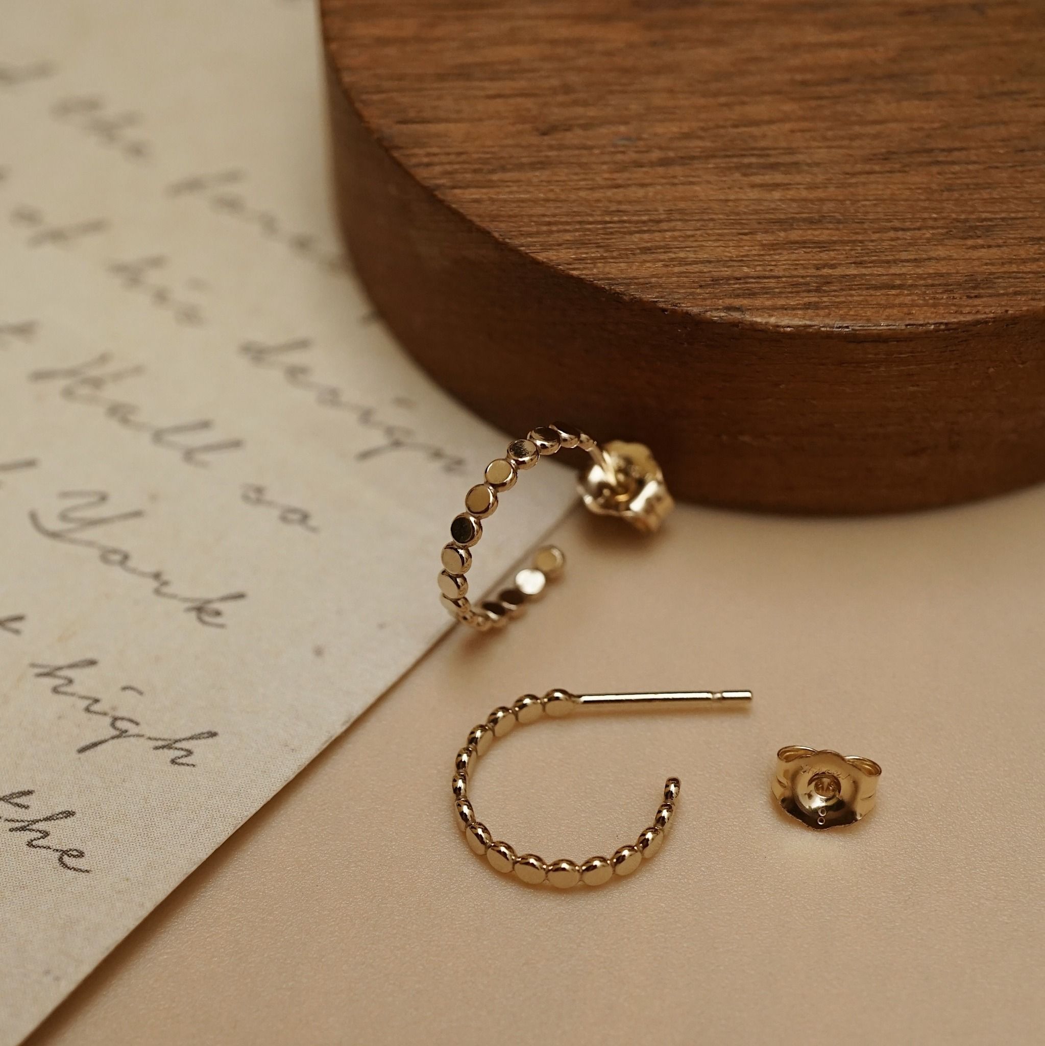  DOT OPEN HOOP EARRINGS 
