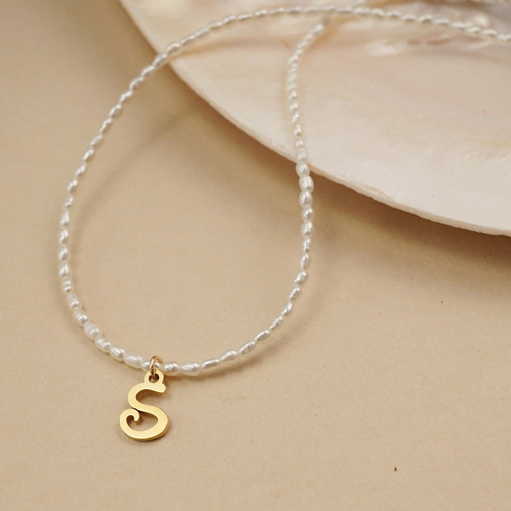  ITALIC SCRIPT LETTER - RICE SHAPE PEARL CHOKER NECKLACE 