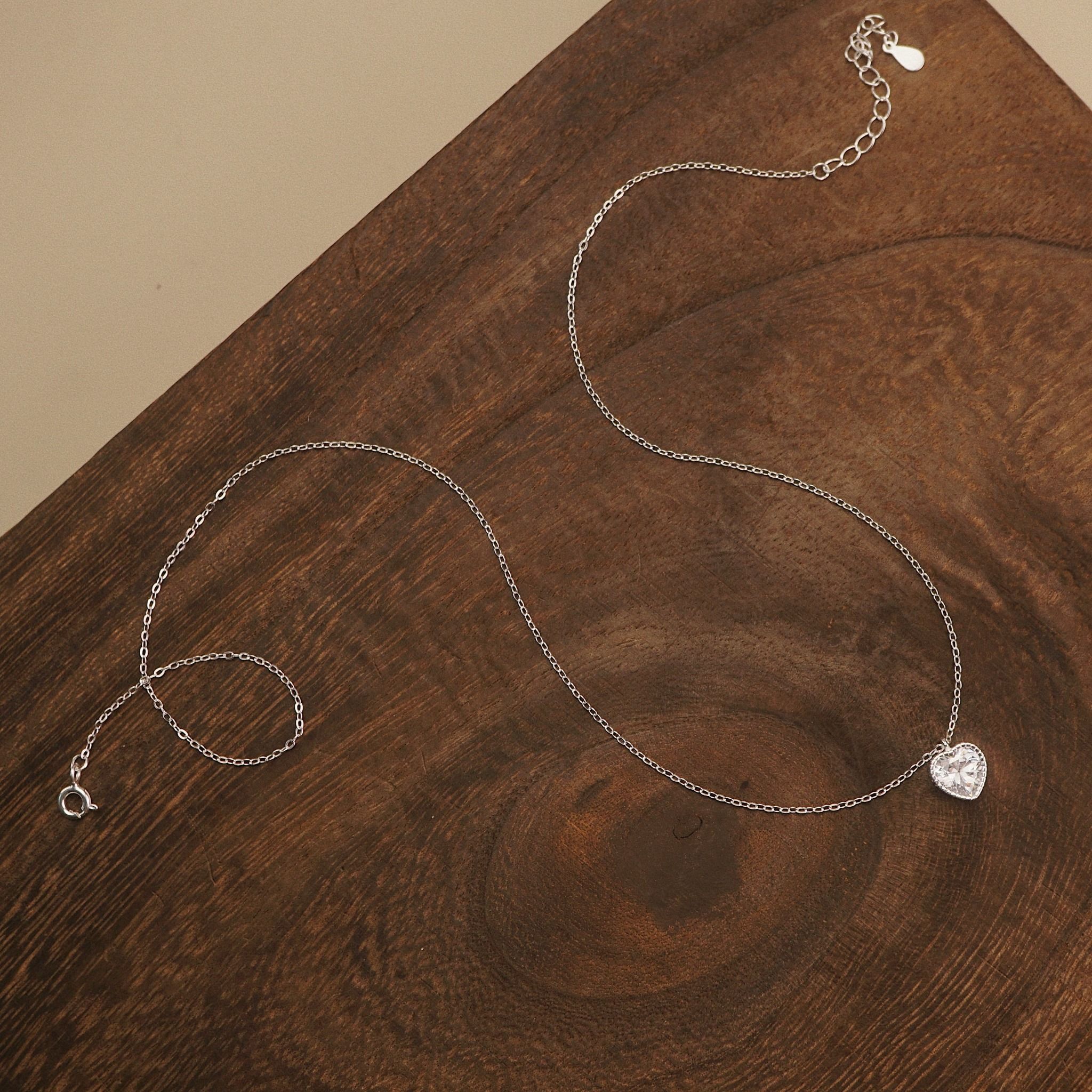  HEART STONE NECKLACE (S) 