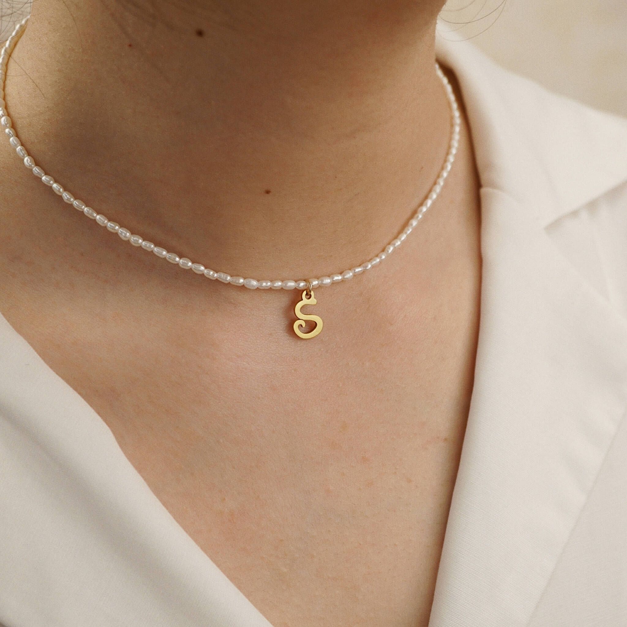  ITALIC SCRIPT LETTER - RICE SHAPE PEARL CHOKER NECKLACE 
