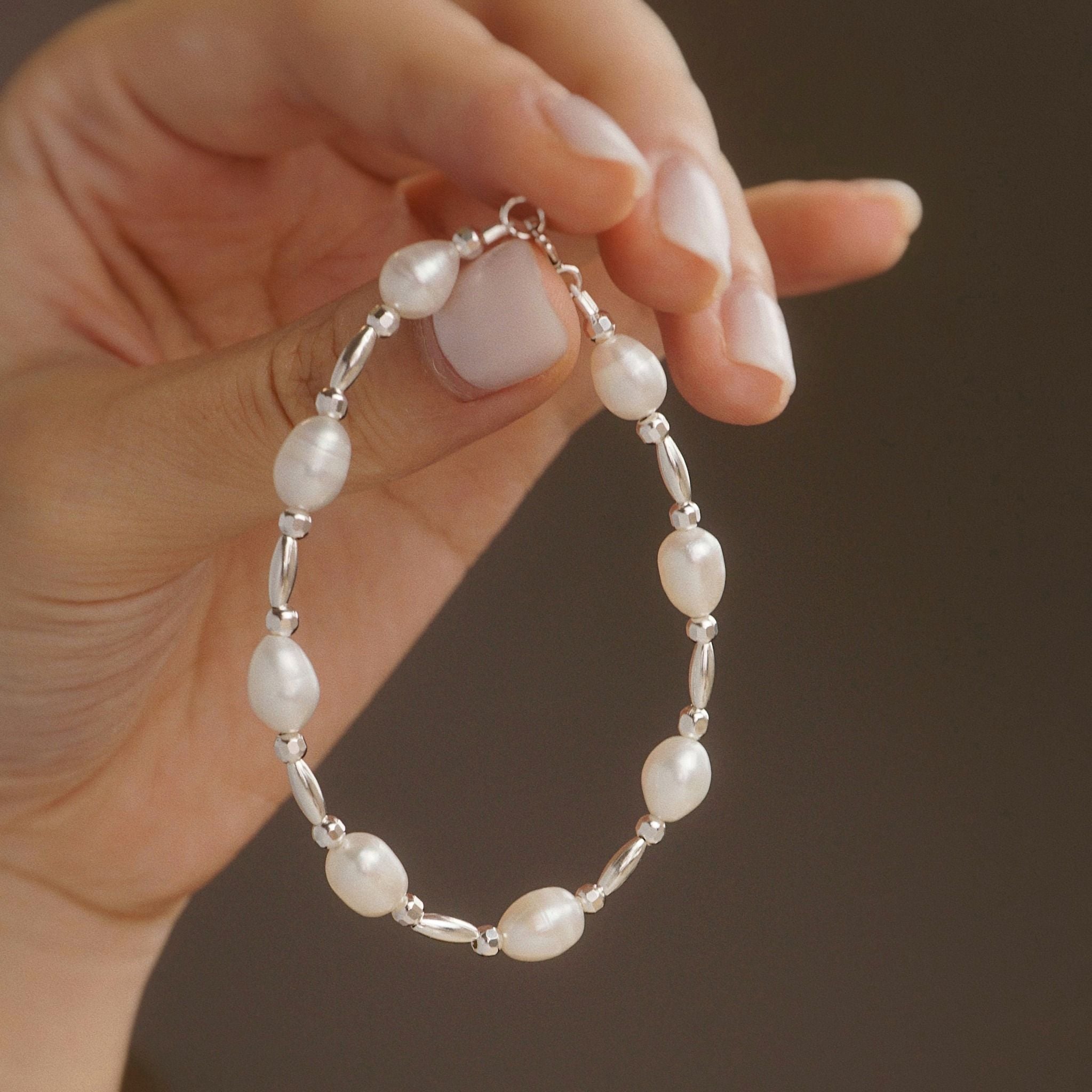  BOLD RICESHAPE PEARL MIX BEADED BRACELET (S) 