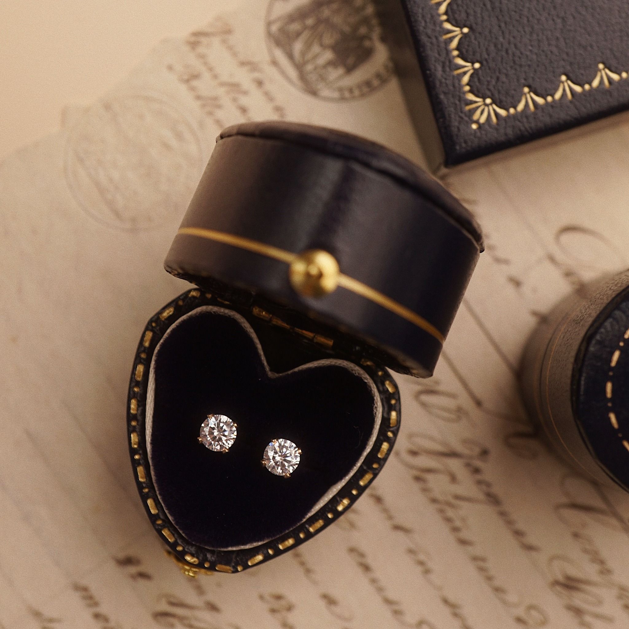  STONE STUD EARRINGS 