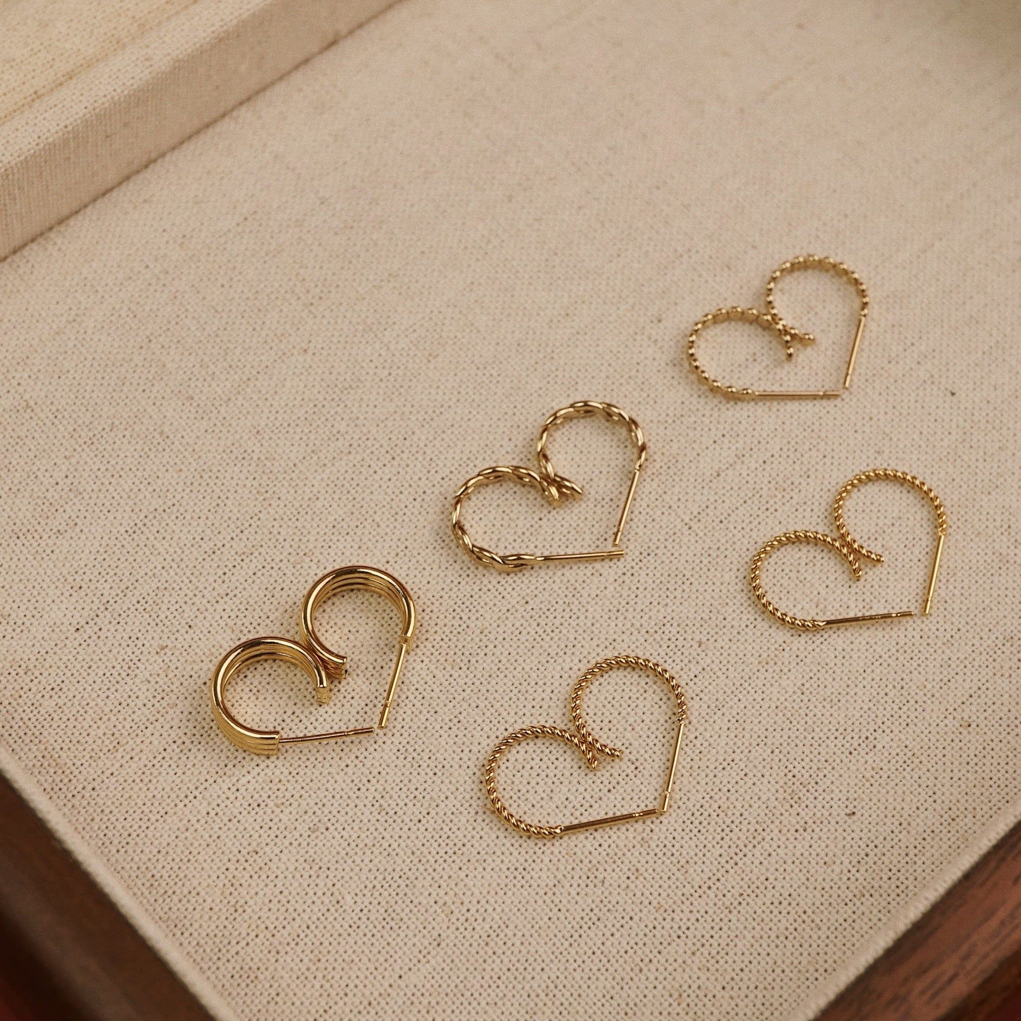  DOT OPEN HOOP EARRINGS 