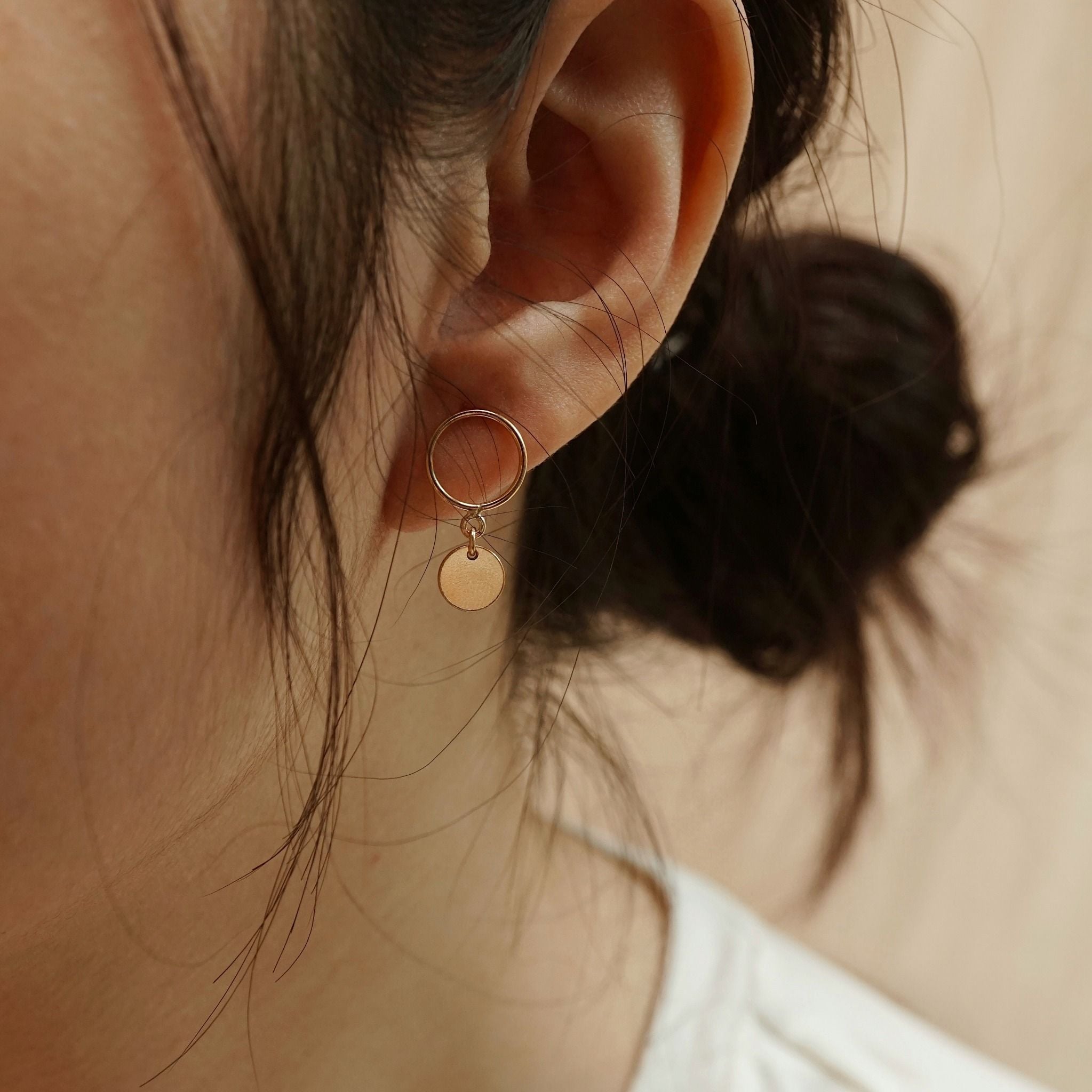  MINI DISC CIRCLE STUD EARRINGS 