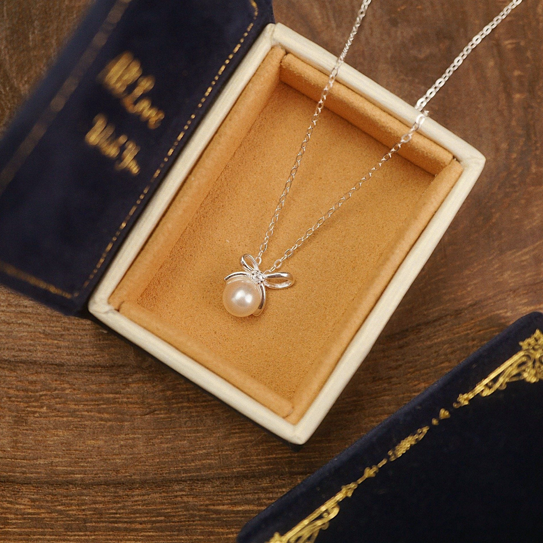  RIBBON PEARL NECKLACE (S) 