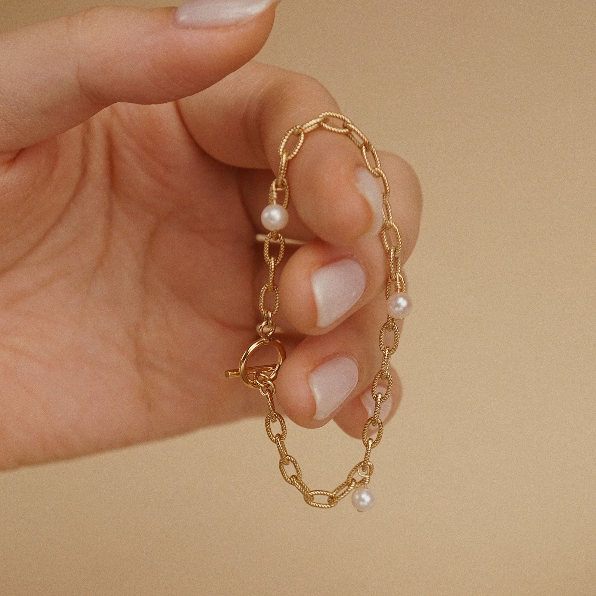  TRIO PEARL TOGGLE CLASP OVAL CABLE BRACELET 