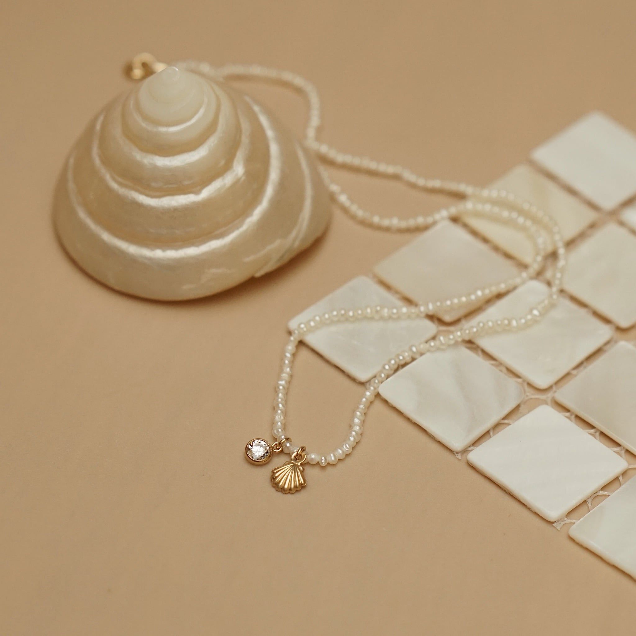  STONE SHELL BABY PEARL CHOKER NECKLACE 