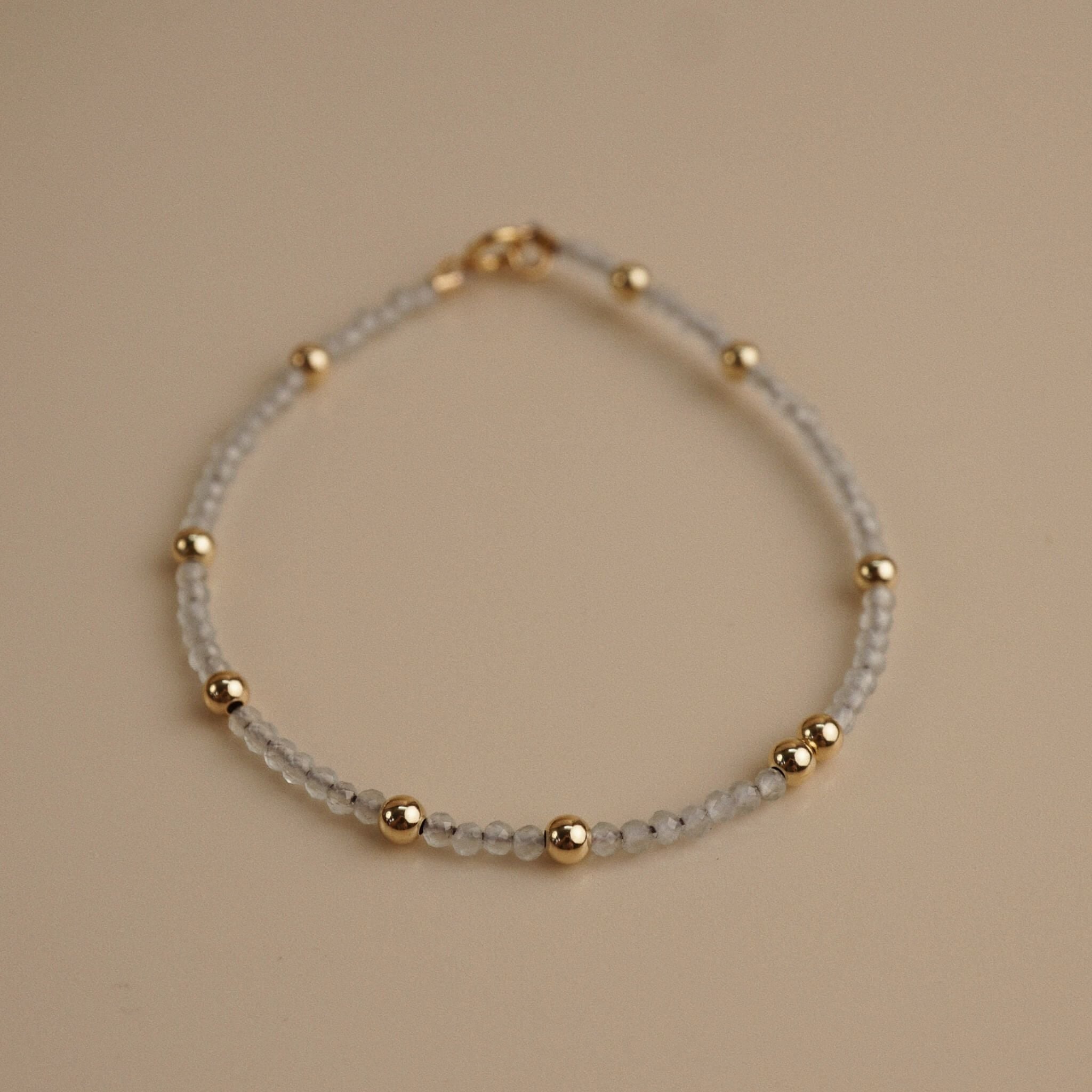  ROUND AQUAMARINE STONE BRACELET 