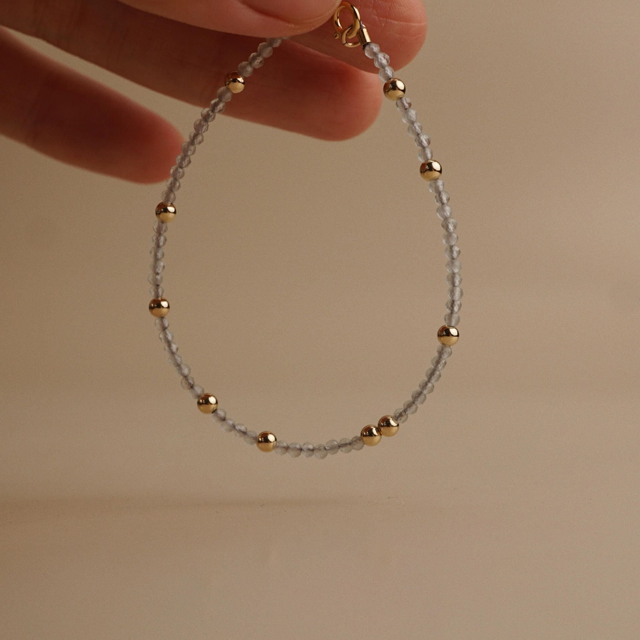  ROUND AQUAMARINE STONE BRACELET 