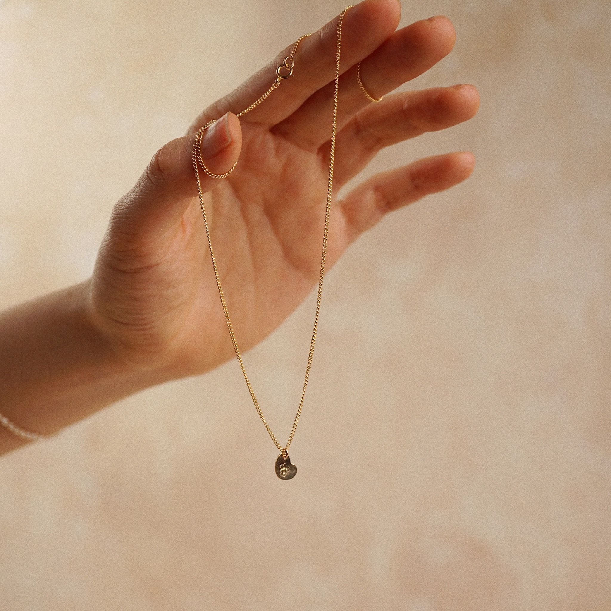  MINI HEART SILKY NECKLACE 