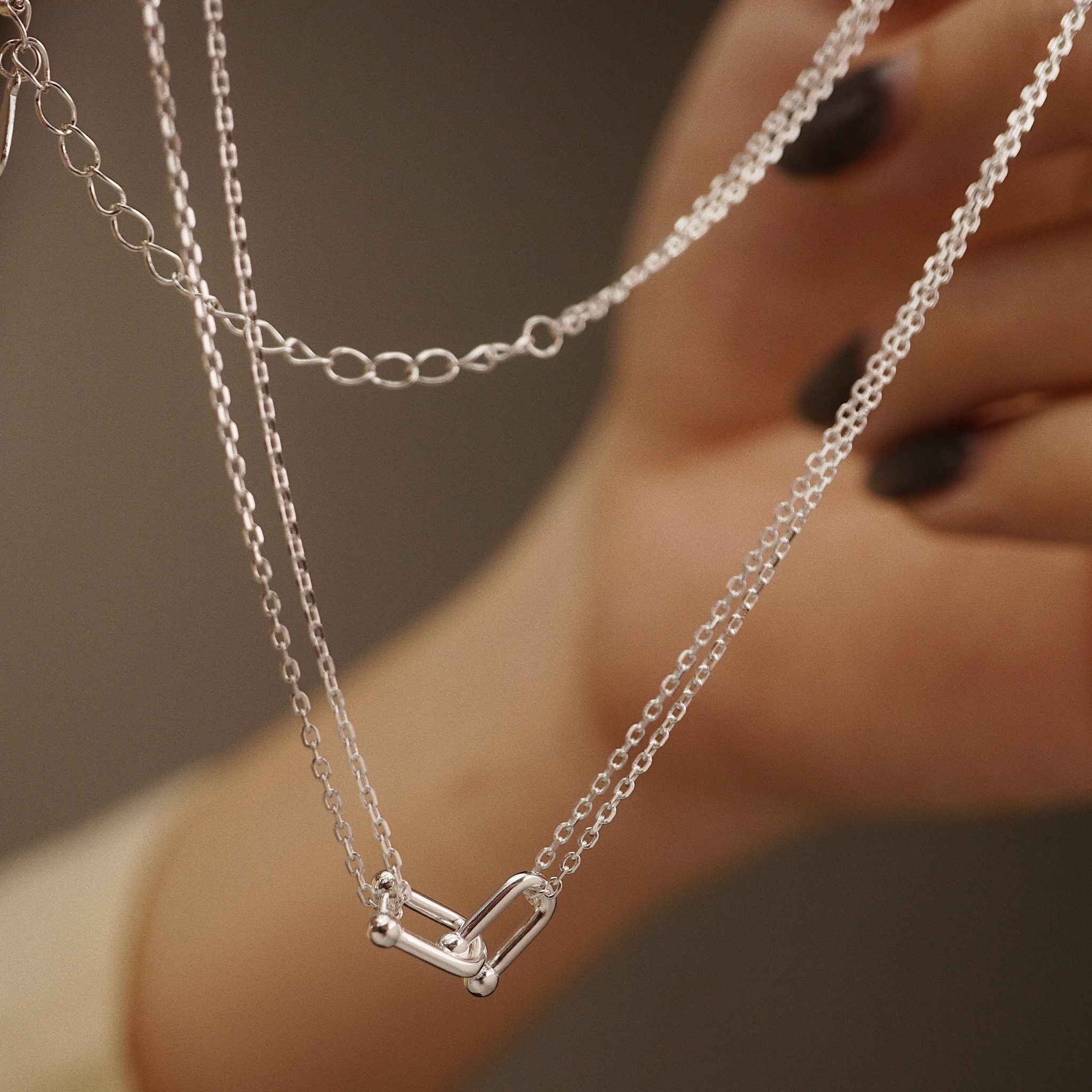  DUO EMBRACE NECKLACE (S) 
