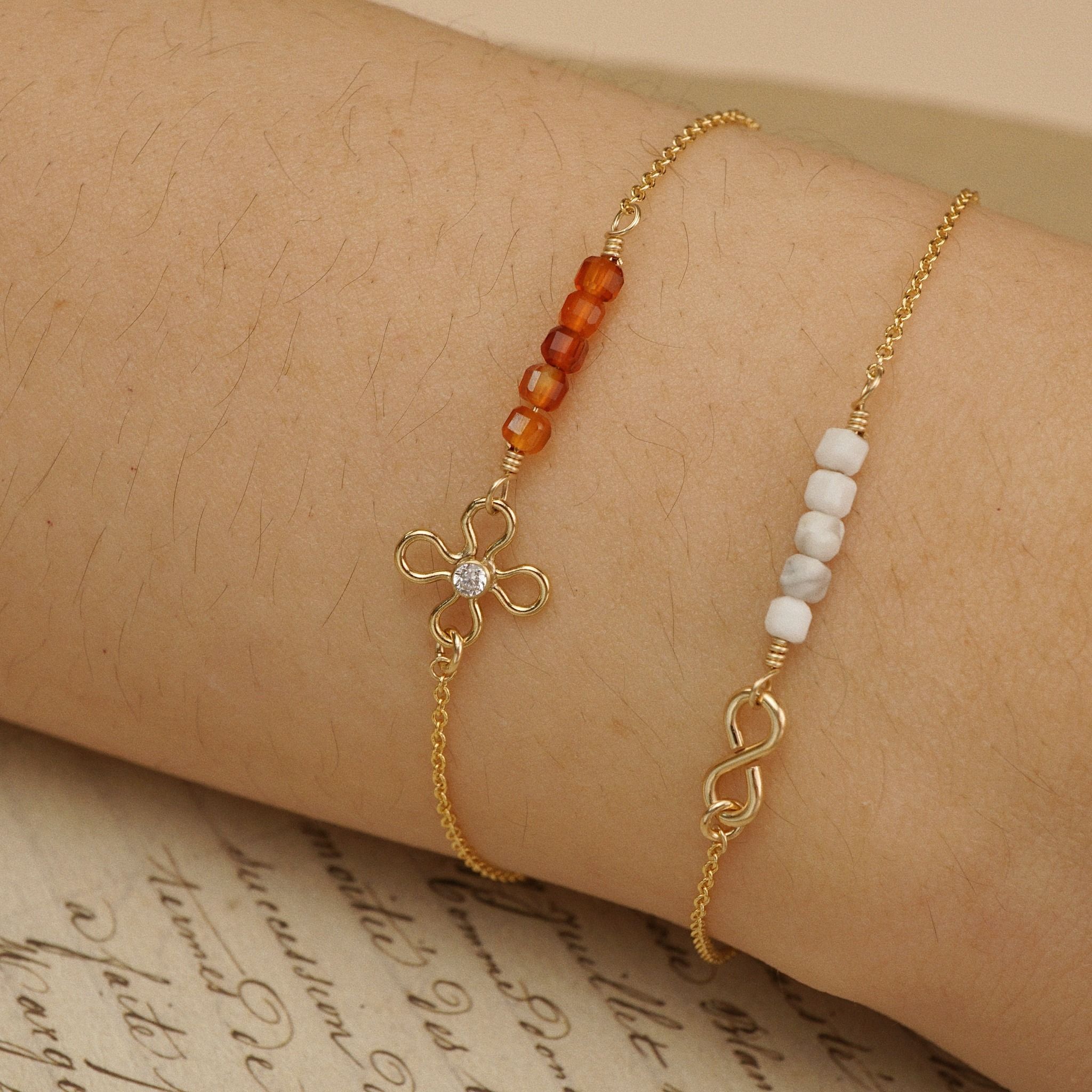  MINI INFINITY HOWLITE BRACELET 