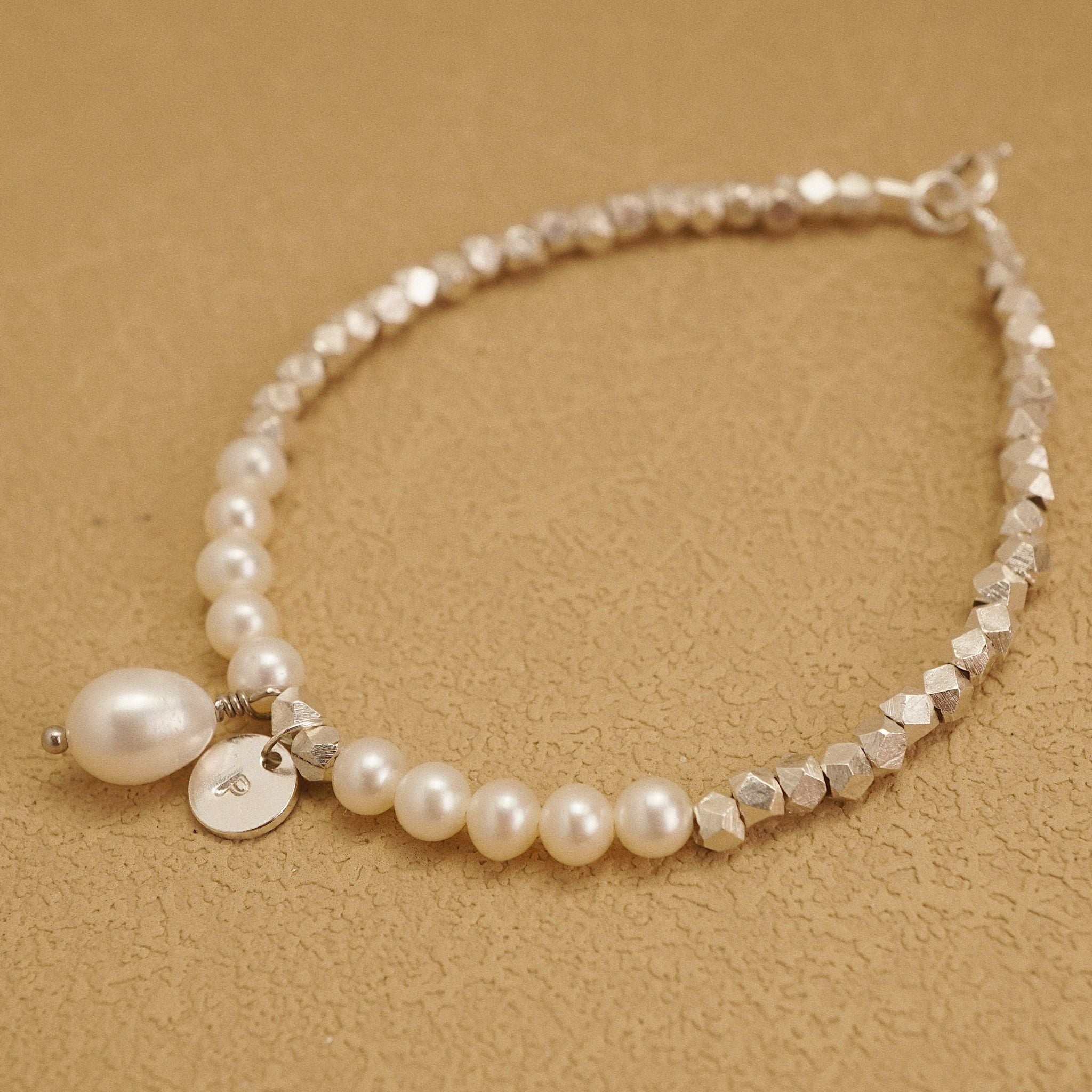  MINI DISC & BOLD PEARL SUNDANCE MIX ROUND PEARL BRACELET (S) 