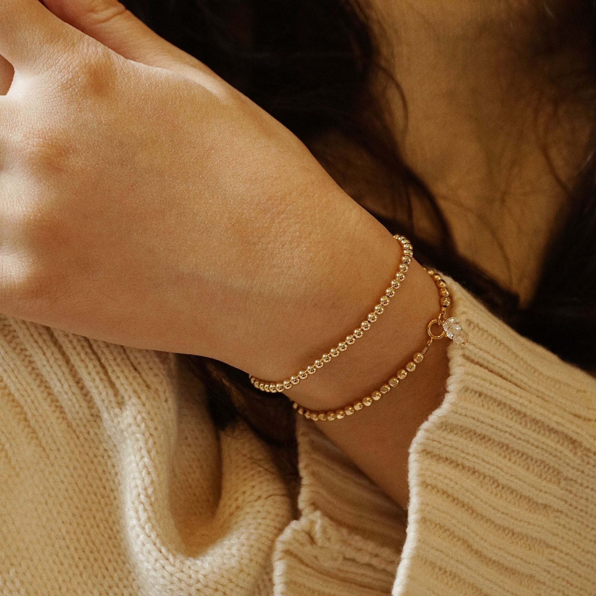  ROUND BEADED BRACELET 
