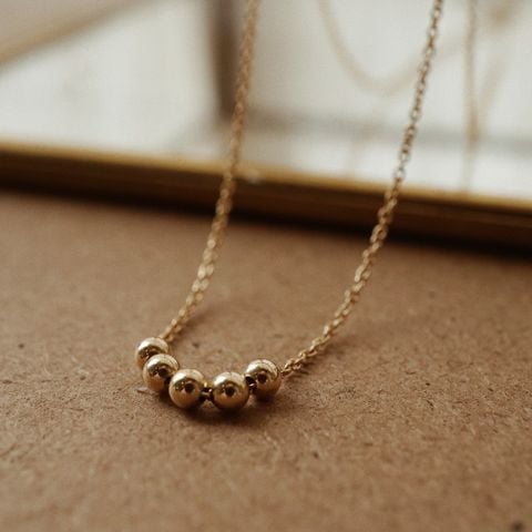 BEADED NECKLACE