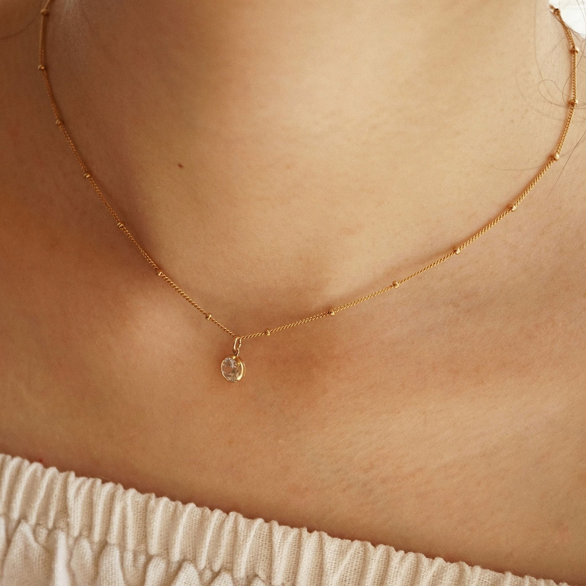  BOLD STONE SATELLITE NECKLACE 