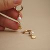  SHELL PEARL BOLD HOOP EARRINGS 
