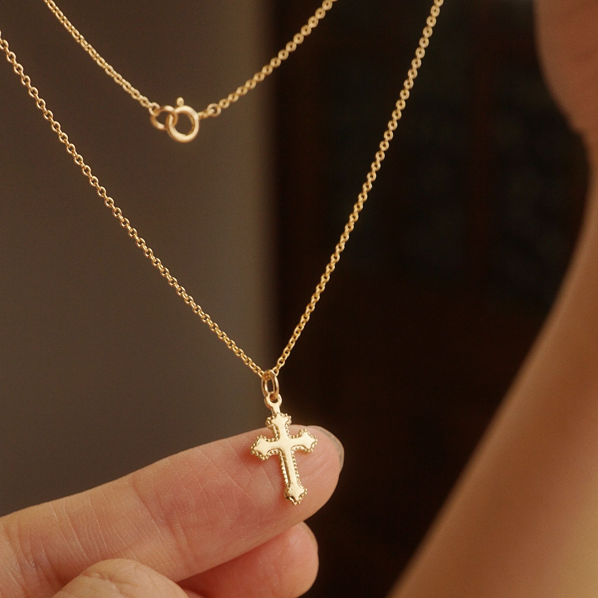 CROSS MILGRAIN NECKLACE 